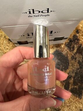 ibd Advanced Wear Nail Lacquer — Sheer Pink Pearl